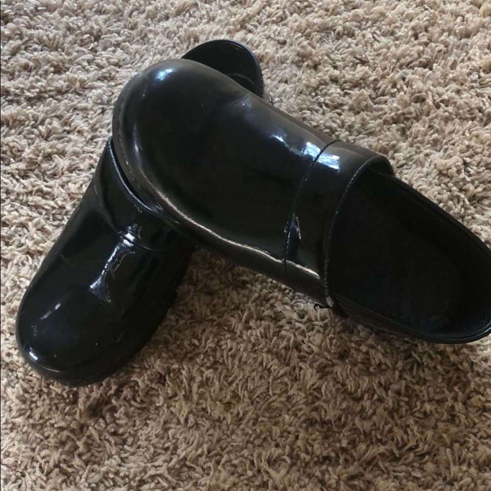 Black patent Danskos